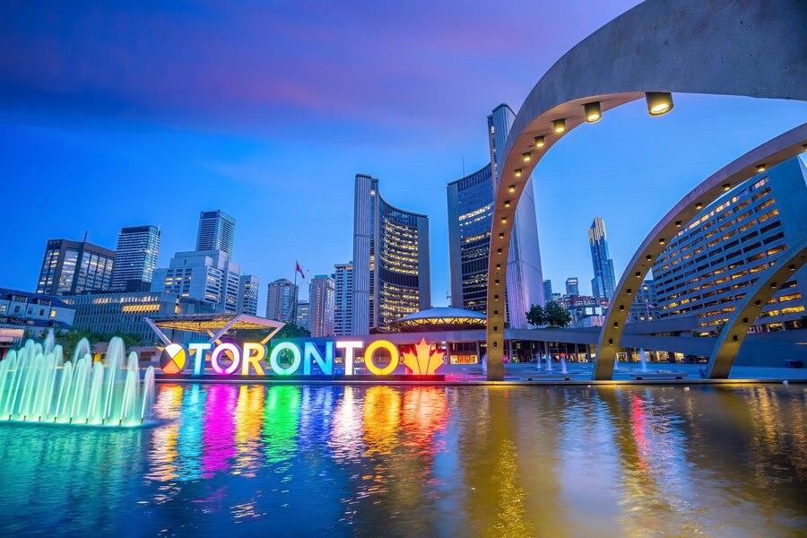 amazing places in Toronto